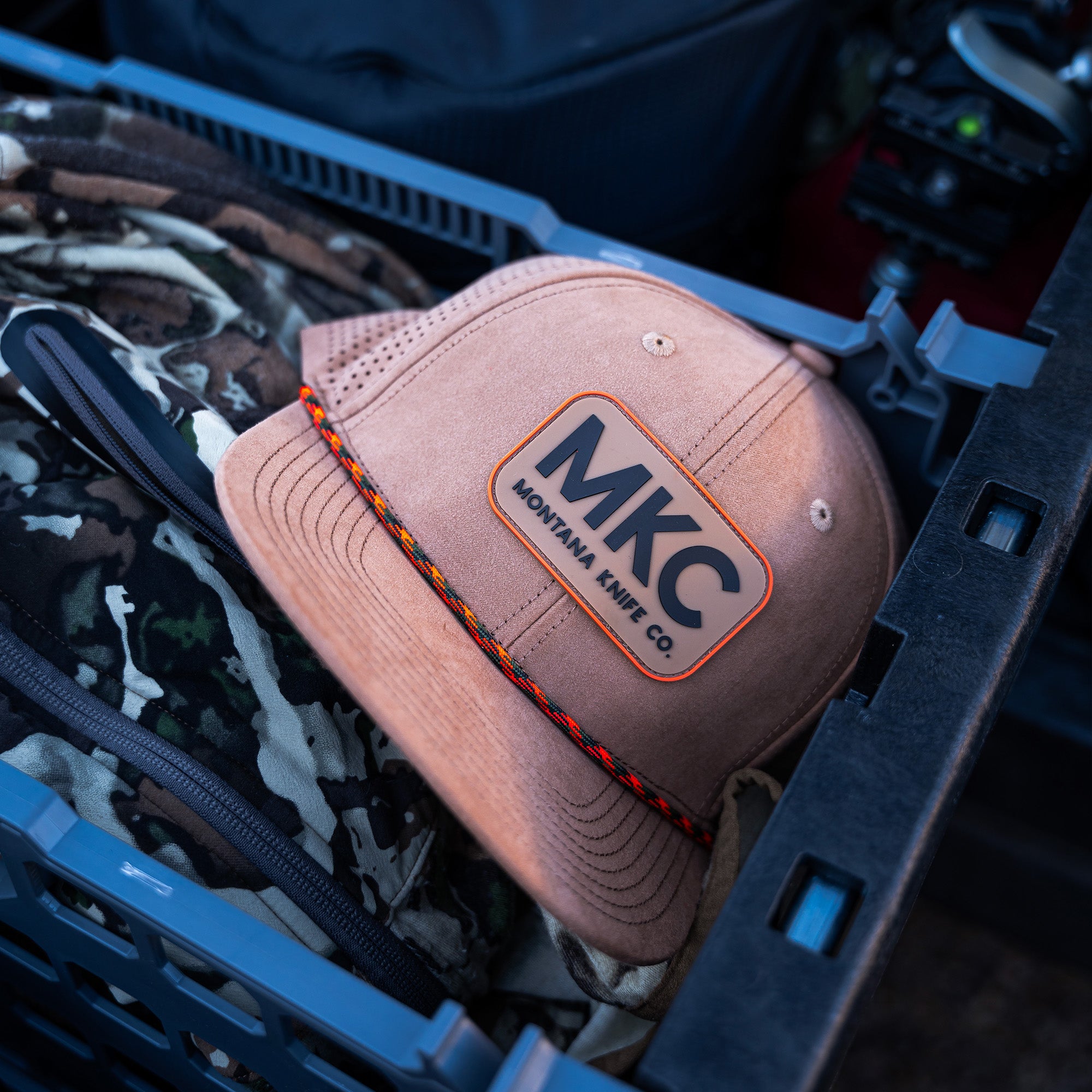 MKC PERFORMANCE SNAPBACK - COYOTE