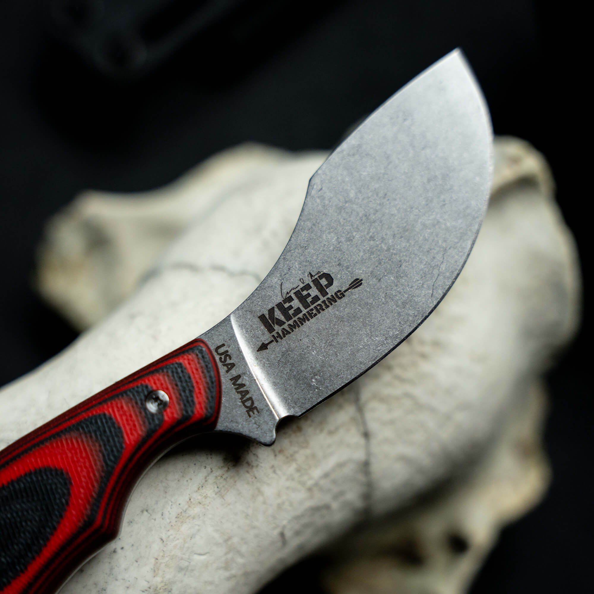 PACKOUT SKINNER - KEEP HAMMERING EDITION - RED & BLACK