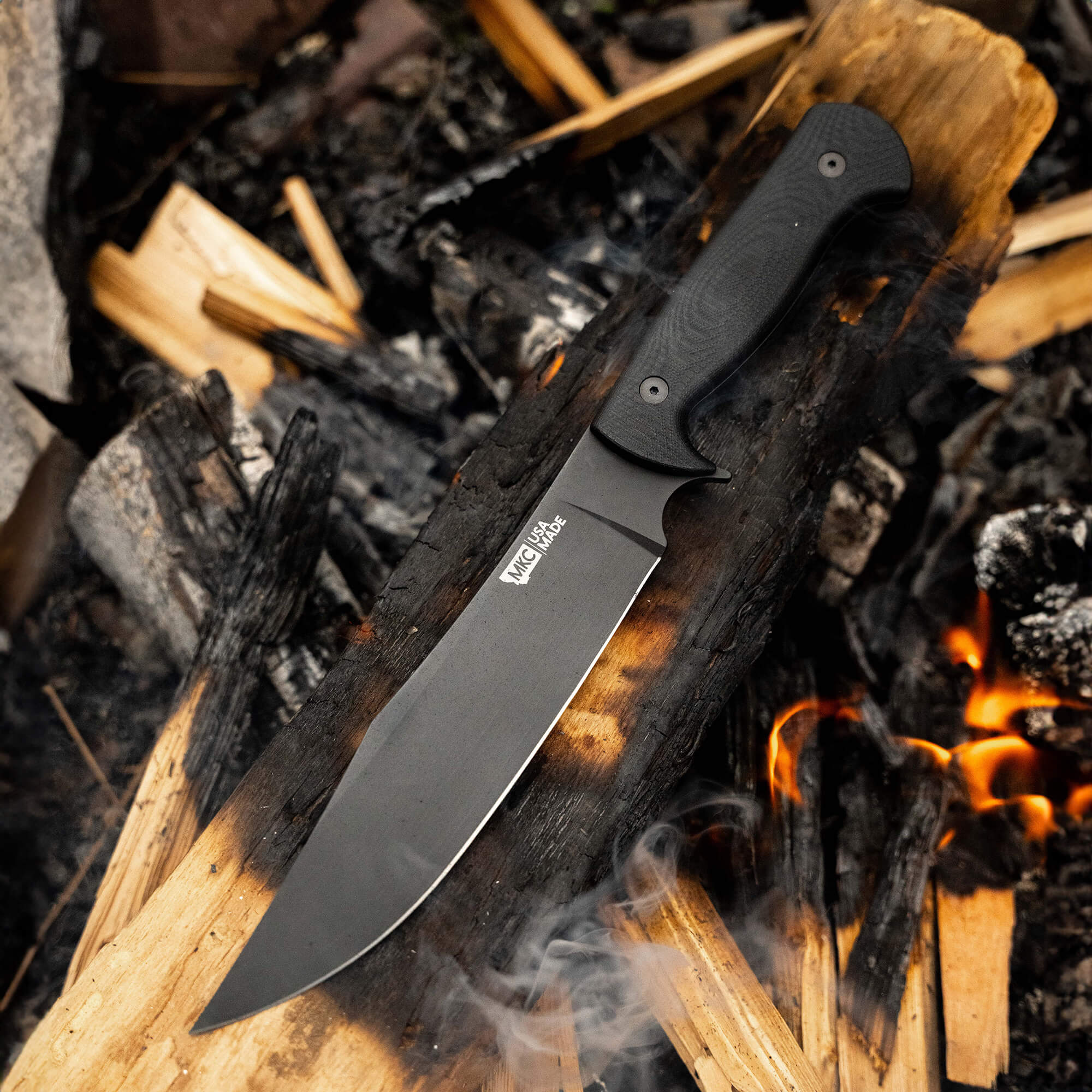 Camp deals knife